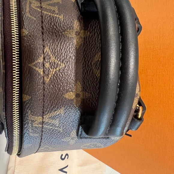 Authentic Louis Vuitton Palm Springs Mini Monogram Backpack TX4270 - Picture 10 of 13
